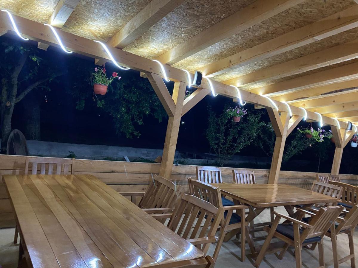 The Blue Eye Bed & Breakfast Vuthaj Екстериор снимка