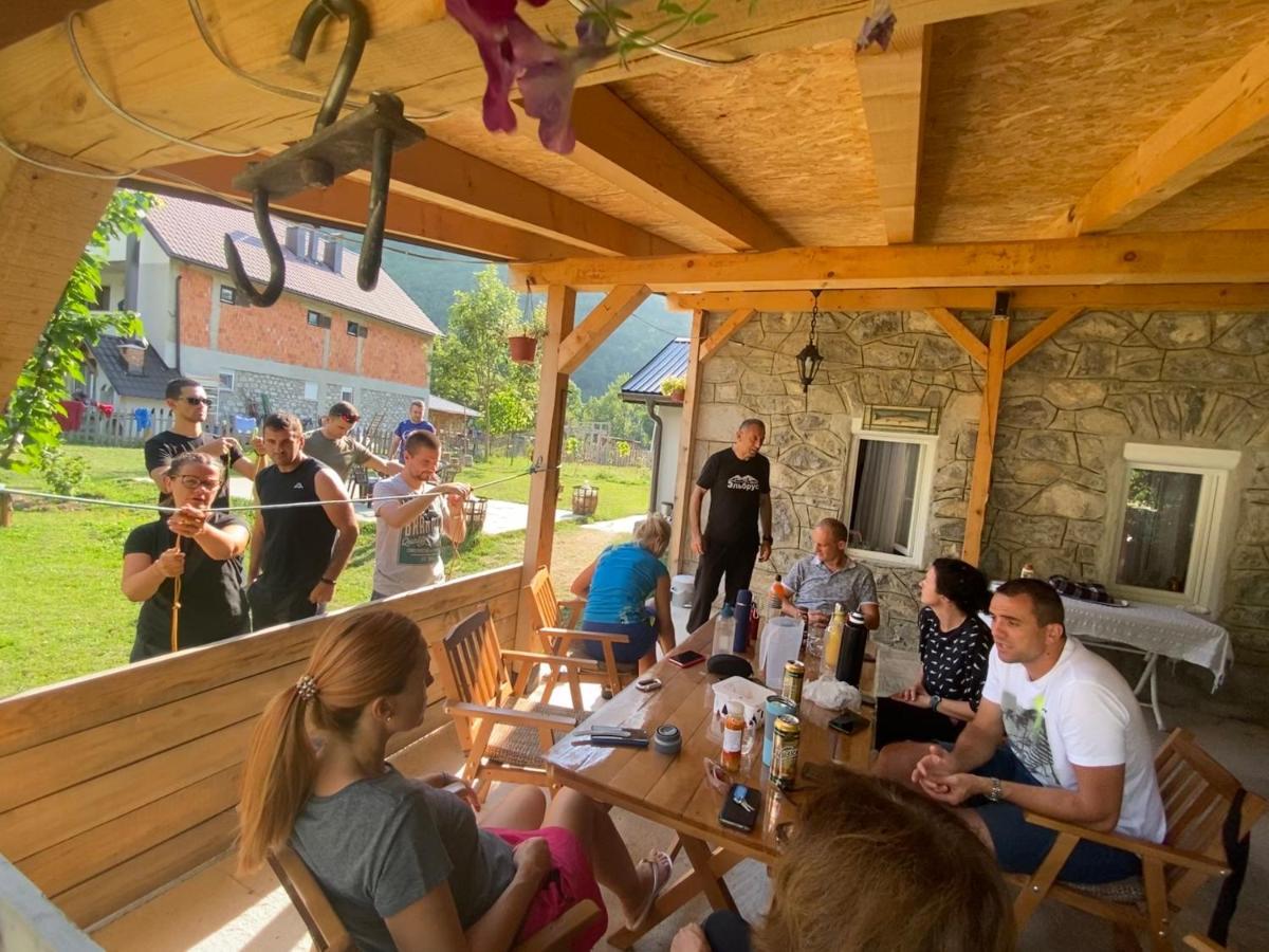 The Blue Eye Bed & Breakfast Vuthaj Екстериор снимка