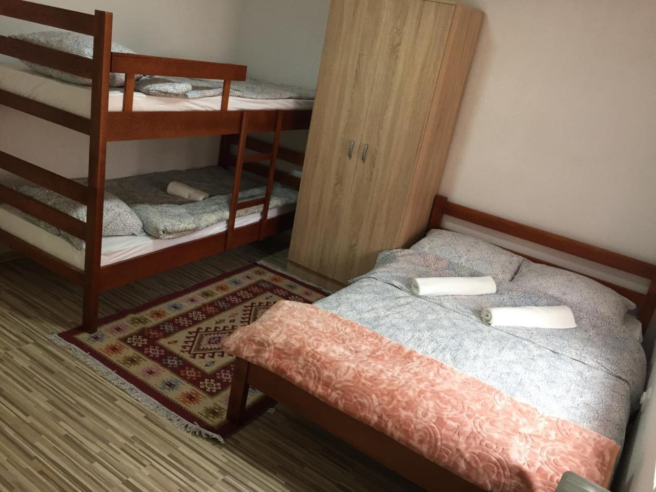 The Blue Eye Bed & Breakfast Vuthaj Екстериор снимка