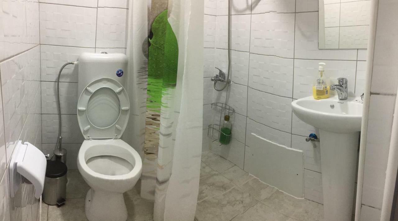 The Blue Eye Bed & Breakfast Vuthaj Екстериор снимка