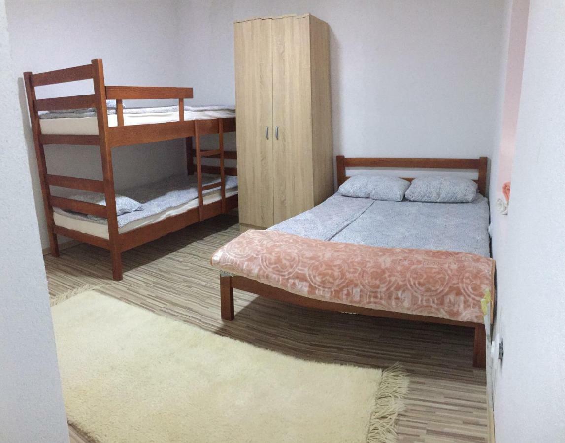 The Blue Eye Bed & Breakfast Vuthaj Екстериор снимка